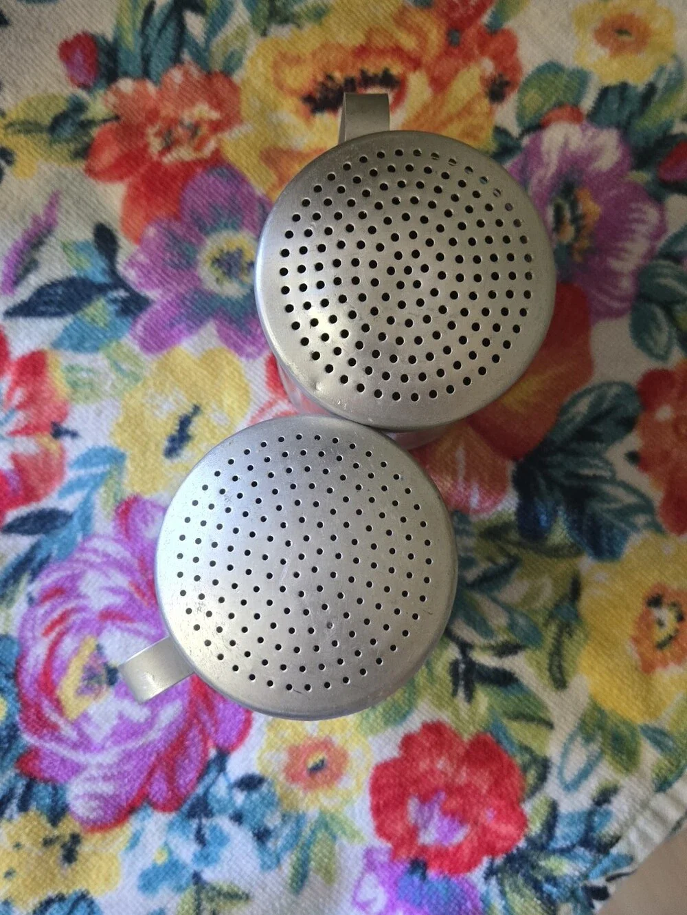 Vintage Aluminum Shaker Set with Handles - Kitchen Seasoning Dispensers